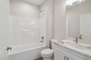 1136 Lochaven Cir, Hillsdale, MI 49242 - Photo 13