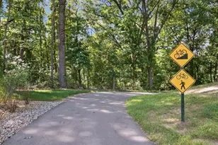 1136 Lochaven Cir, Hillsdale, MI 49242 - Photo 39