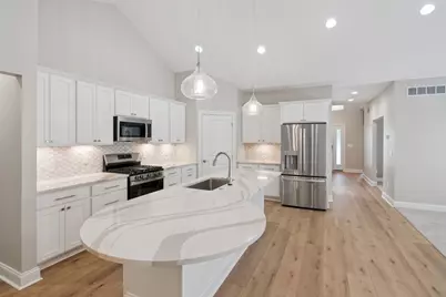 1160 Lochaven Circle, Hillsdale, MI 49242 - Photo 15