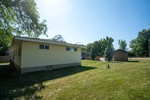 3066 W Huron St, Waterford, MI 48328 - Photo 3