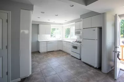 3066 W Huron Street, Waterford, MI 48328 - Photo 17