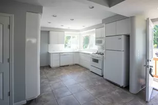 3066 W Huron St, Waterford, MI 48328 - Photo 17