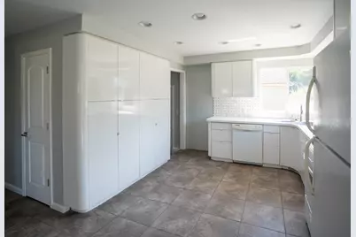 3066 W Huron Street, Waterford, MI 48328 - Photo 13