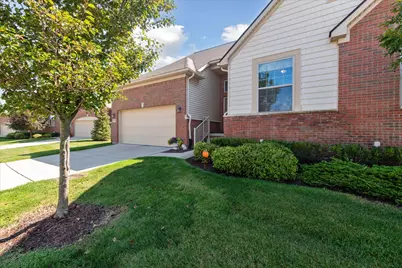 57259 Windmill Pointe, New Hudson, MI 48165 - Photo 3