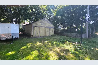 207 N Rath Avenue, Ludington, MI 49431 - Photo 7