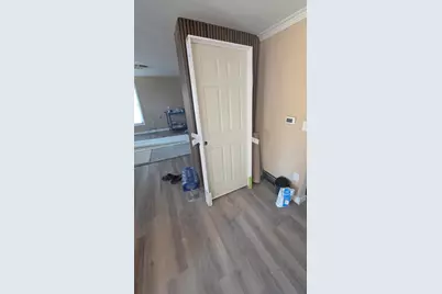 207 N Rath Avenue, Ludington, MI 49431 - Photo 9