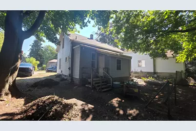 207 N Rath Avenue, Ludington, MI 49431 - Photo 5