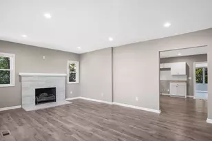 6044 Davison Rd, Burton, MI 48509 - Photo 5