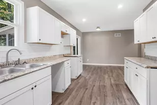 6044 Davison Rd, Burton, MI 48509 - Photo 7