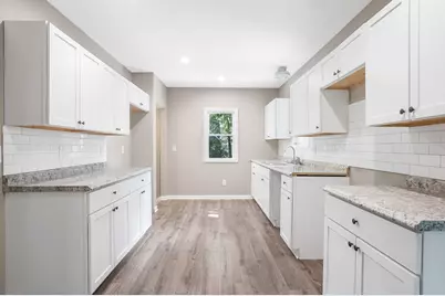 6044 Davison Road, Burton, MI 48509 - Photo 9