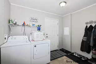 261 Taffy Ln, Muskegon, MI 49442 - Photo 17