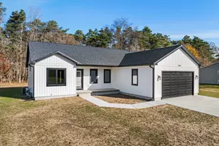 20600 Rolling Hills Ln, Big Rapids, MI 49307 - Photo 1