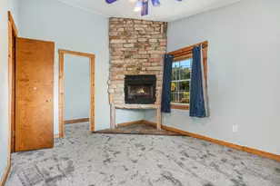 22455 Painter St, Edwardsburg, MI 49112 - Photo 9