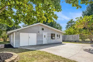 22455 Painter St, Edwardsburg, MI 49112 - Photo 3