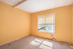 140 N Crystal Ave, Benton Harbor, MI 49022 - Photo 13