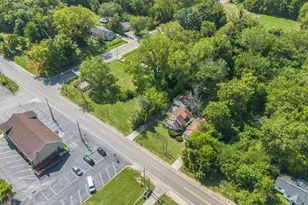 140 N Crystal Ave, Benton Harbor, MI 49022 - Photo 5