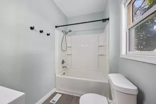 152 Washington St, Sunfield, MI 48890 - Photo 15