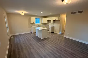 438 E Isabella Ave, Muskegon, MI 49442 - Photo 5