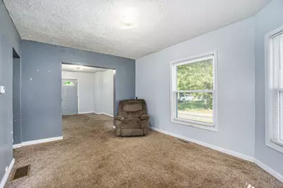 132 Middle Street, Three Rivers, MI 49093 - Photo 5