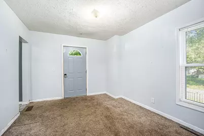 132 Middle Street, Three Rivers, MI 49093 - Photo 7