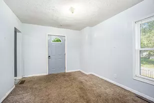 132 Middle St, Three Rivers, MI 49093 - Photo 7