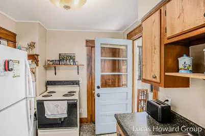 712 Lenore Avenue, Lansing, MI 48910 - Photo 7