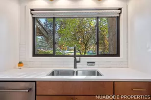 3895 Keeweenaw Dr NE, Grand Rapids, MI 49525 - Photo 19