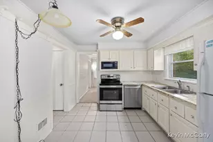 1043 Floral Ave SE, East Grand Rapids, MI 49506 - Photo 5