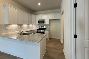 4268 Plum Village Cir, Monroe, MI 48161 - Photo 3