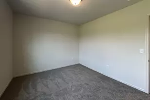 4262 Plum Village Cir, Monroe, MI 48161 - Photo 9