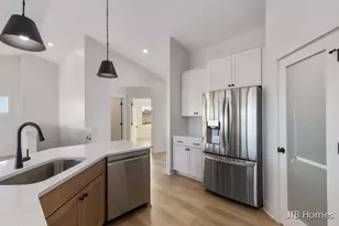 1615 Round Barn Dr, Hudsonville, MI 49426 - Photo 9