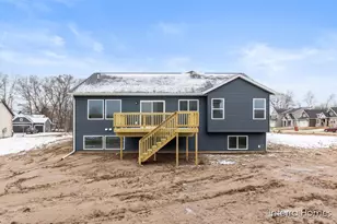 7120 Pinehurst Dr NE, Rockford, MI 49341 - Photo 3