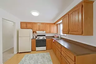 1934 Pinetree Dr, Trenton, MI 48183 - Photo 15