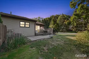 2630 Chatham Woods Dr SE, Grand Rapids, MI 49546 - Photo 19