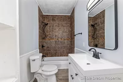 1528 Alpine Avenue NW, Grand Rapids, MI 49504 - Photo 11