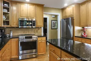 6393 Hidden Ponds Dr, Holland, MI 49423 - Photo 15