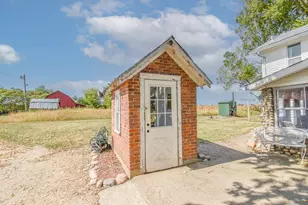 1032 S Snow Prairie Rd, Bronson, MI 49028 - Photo 3