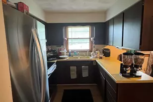 815 Swartz St, Three Rivers, MI 49093 - Photo 5