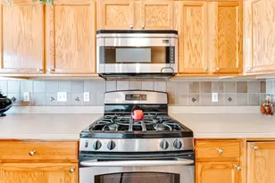 3868 Elvera Ln, Warren, MI 48092 - Photo 9