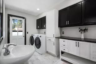 4085 Quainton Rd, Norton Shores, MI 49441 - Photo 11