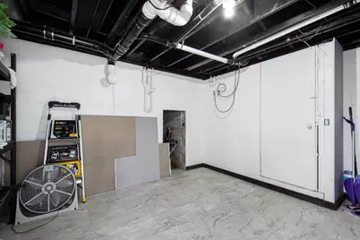 4085 Quainton Road, Norton Shores, MI 49441 - Photo 21