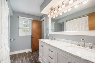 6950 Meadowcreek Dr, Hudsonville, MI 49426 - Photo 17