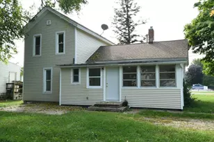 501 Paw Paw, Paw Paw, MI 49079 - Photo 3