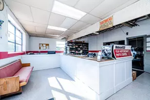 288 Colfax Ave, Benton Harbor, MI 49022 - Photo 5