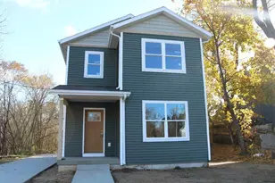 92 N State St, Sparta, MI 49345 - Photo 1