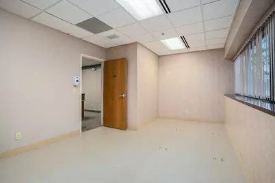 2845 Capital Avenue SW #115, Battle Creek, MI 49015 - Photo 9