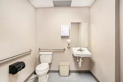 2845 Capital Avenue SW #201, Battle Creek, MI 49015 - Photo 13