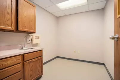 2845 Capital Avenue SW #201, Battle Creek, MI 49015 - Photo 19