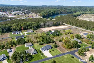 21909 Hilltop Cir, Stanwood, MI 49346 - Photo 5