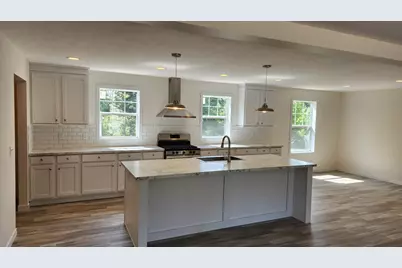 1176 Maple Leaf Court, Charlotte, MI 48813 - Photo 7